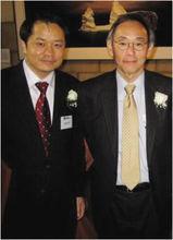 謝曉亮教授獲得美國能源部部長朱棣文頒發勞倫斯獎 （2009）