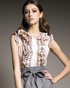 科塞尼亞·卡諾維奇