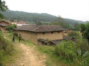 紅岩子村進村道路