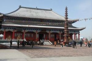 瑪納斯大佛寺 瑪納斯大佛寺