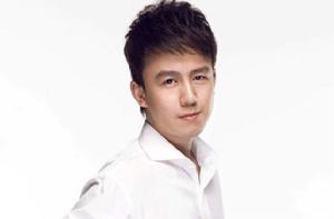 偷偷說一萬遍我愛你 偷偷說一萬遍我愛你