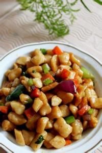 肉絲海米炒疙瘩絲 肉絲海米炒疙瘩絲