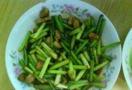 萵筍炒蒜苗 萵筍炒蒜苗