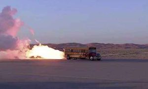 噴氣動力校車 噴氣動力校車