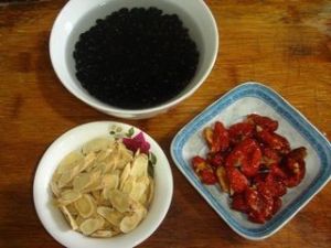 黑豆紅棗煎 黑豆紅棗煎