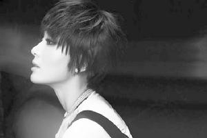 一肩之隔 一肩之隔