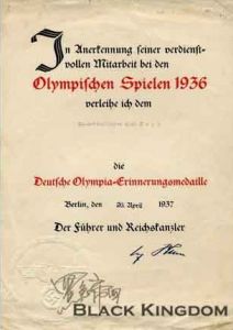 1936年奧林匹克運動會紀念獎章授予證書，授予德國人證書下面文字是“Der Fuhrer und Reichskanzler”，而授予外國人文字是“Der Deutsche Reichskanzler”。