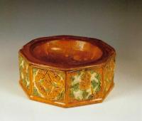 遼八角形三彩硯圖