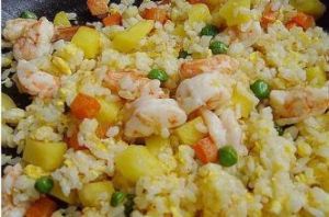 鳳梨蝦仁炒飯