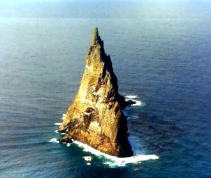 鮑爾的金字塔島 鮑爾的金字塔島