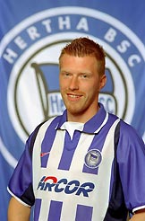 安<a class="innerlink" title="德雷斯" href="/wiki/%E5%BE%B7%E9%9B%B7%E6%96%AF">德雷斯</a>&middot;<a class="innerlink" title="紐恩" href="/wiki/%E7%B4%90%E6%81%A9">紐恩</a>多夫