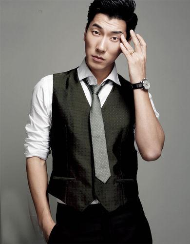 張亮[中國北京籍模特、演員]