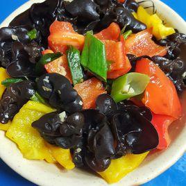 尖椒炒木耳 尖椒炒木耳