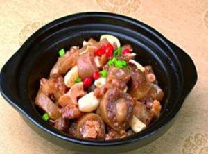 養生牛尾煲 養生牛尾煲