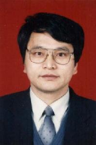 王生[江蘇省啟東中學原校長]