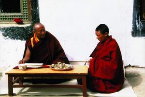 《靜靜的嘛呢石》