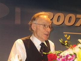 阿諾·彭齊亞斯 阿諾·彭齊亞斯