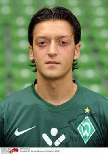 厄茲居爾 厄茲居爾