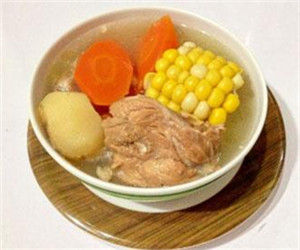 玉米胡蘿蔔煲排骨 玉米胡蘿蔔煲排骨