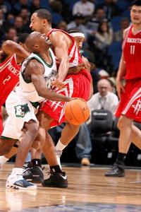 Mike James (basketball, born 1975)