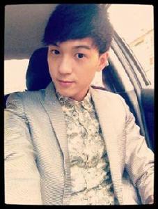 李榮耀[香港男演員、歌手]