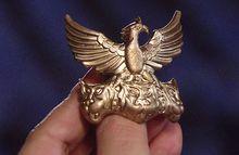 刻有虎頭飛鷹圖案的大汗之戒